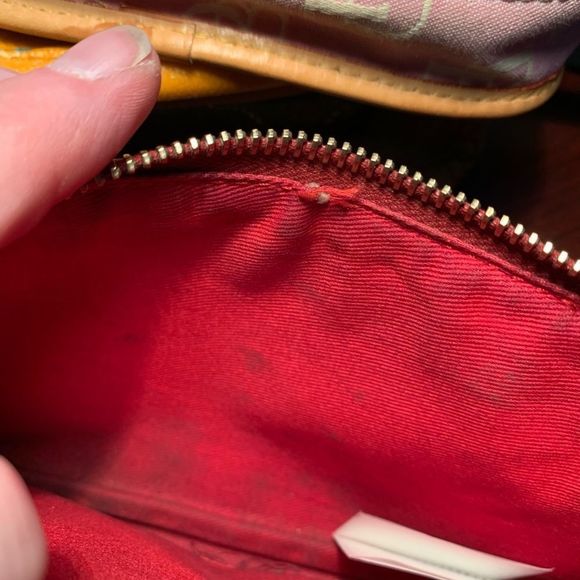 Dooney & Bourke LARGE Wristlet Medallion Collection Style # QE111-WY - Picture 2 of 6